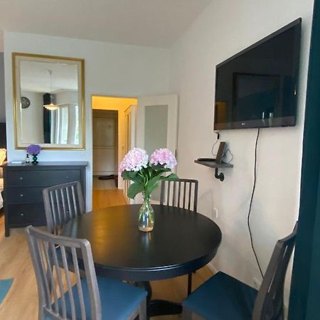 Beautiful Apartment With Balcony Berlin Dış mekan fotoğraf