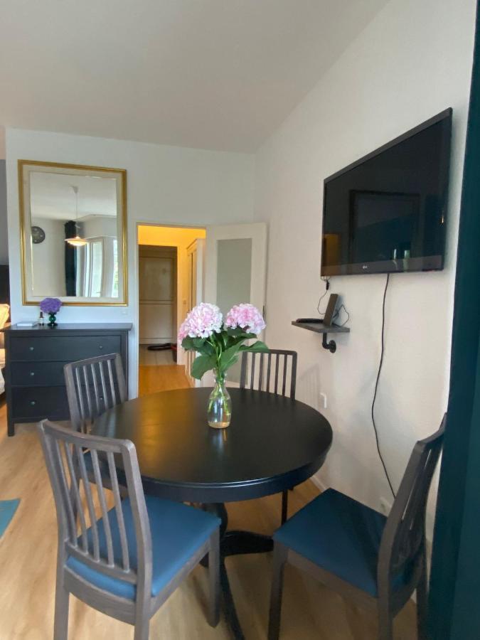 Beautiful Apartment With Balcony Berlin Dış mekan fotoğraf