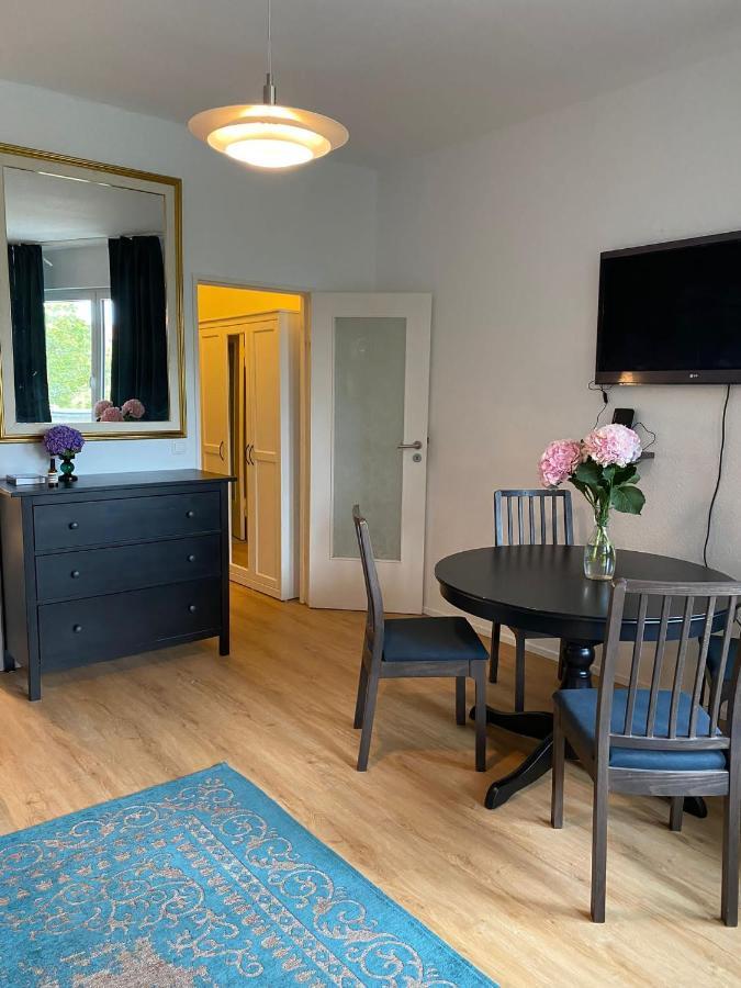 Beautiful Apartment With Balcony Berlin Dış mekan fotoğraf